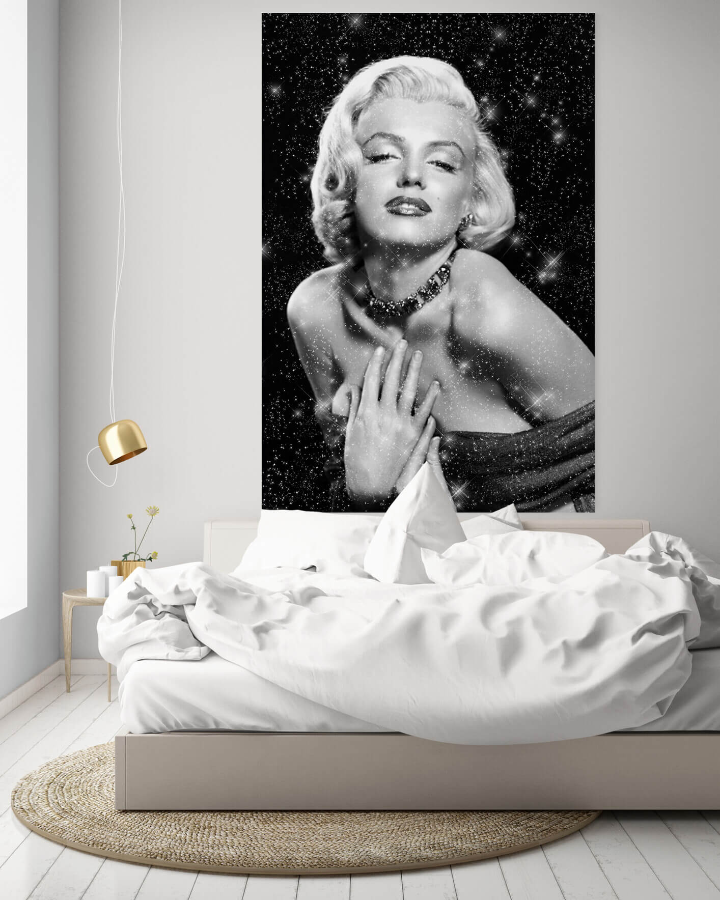 Modern_bedroom_flooded_in_natural_light