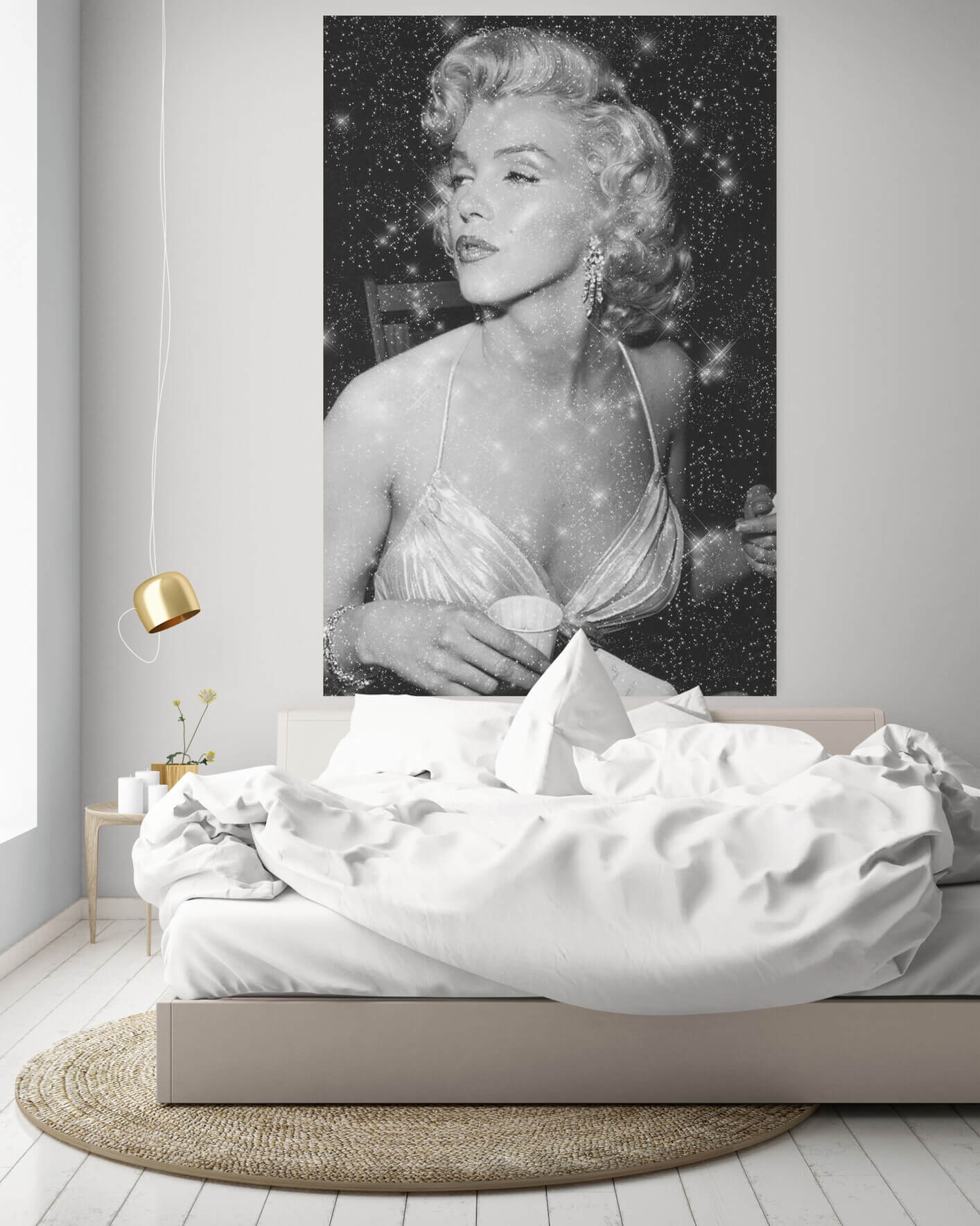 Modern_bedroom_flooded_in_natural_light